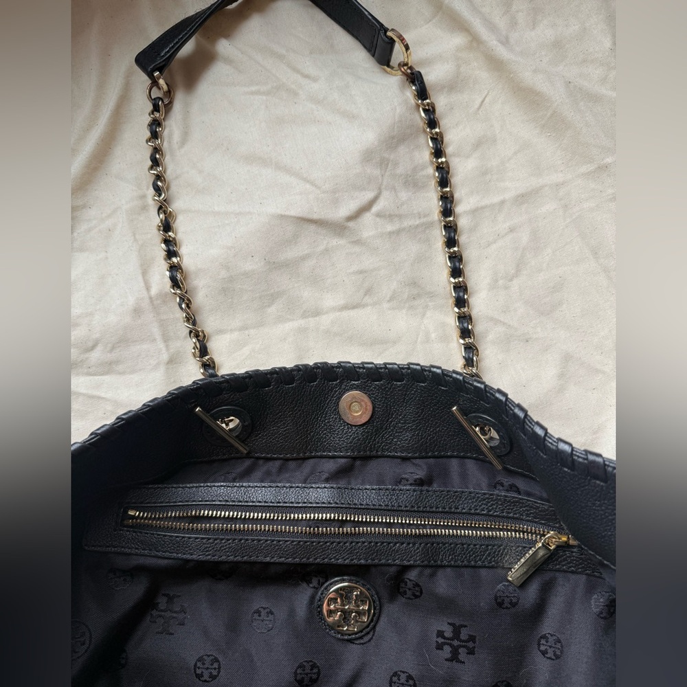 Tory Burch Black Leather Marion Shoulder Bag - Picture 4 of 10